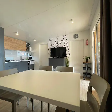 Mobile Bartol De Lux Kemp Biograd Na Moru